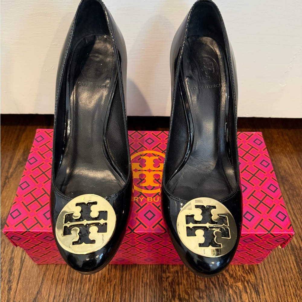Tory Burch Black Patent Leather Heels with Gold Logo-Very Good Condition, Size 7